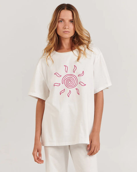 CHARLIE HOLIDAY Swirl Sun Boyfriend T-Shirt - Pink White